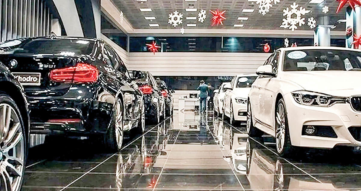 اخذ مالیات از لوکس‌سواران | جزئیات مالیات خودروهای لوکس